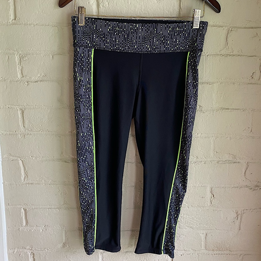 Xersion black & grey gray yoga leggings capris workout athletic running